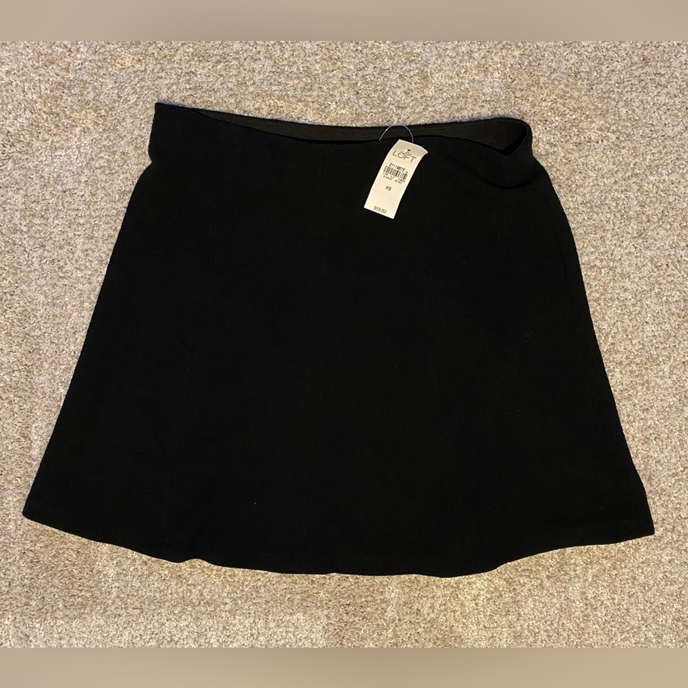 Black knit mini-skirt